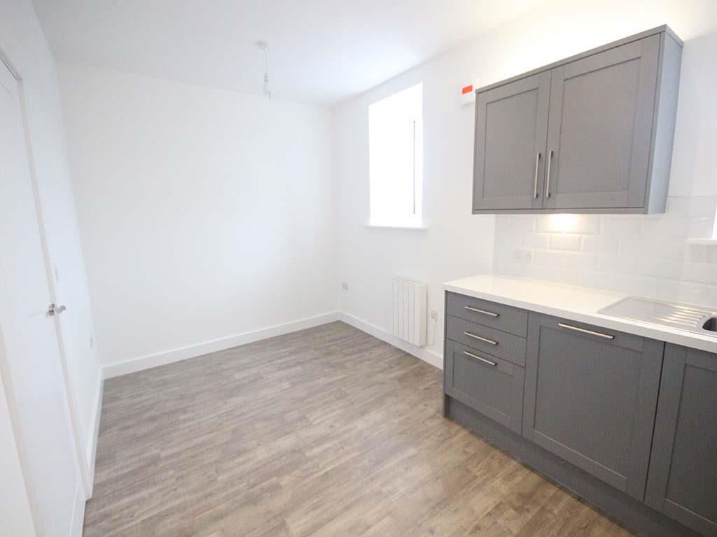 2 bedroom apartment To Let in Barnoldswick - IMG_7201.jpg